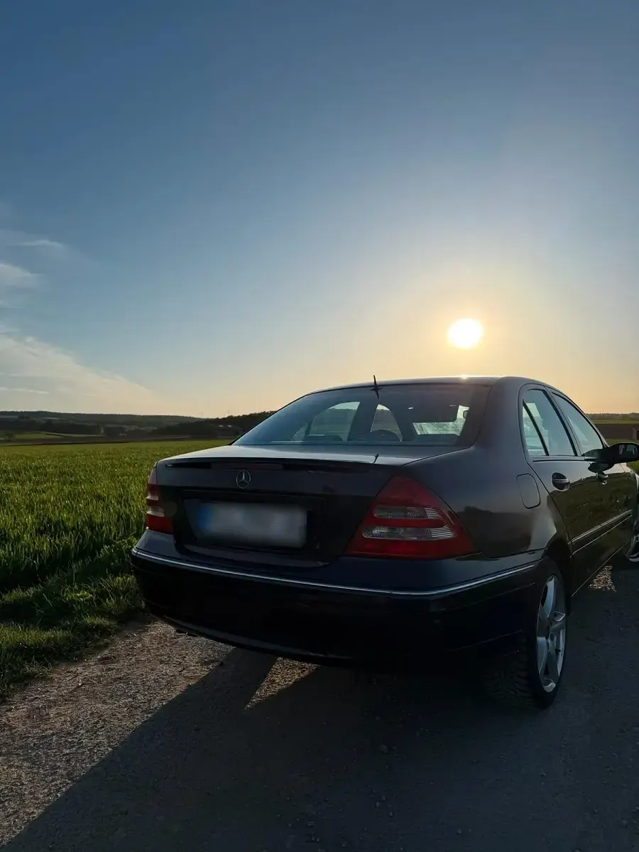 Gebraucht Mercedes C180 143 PS (105 kW) 2001 Andere farben Limousine