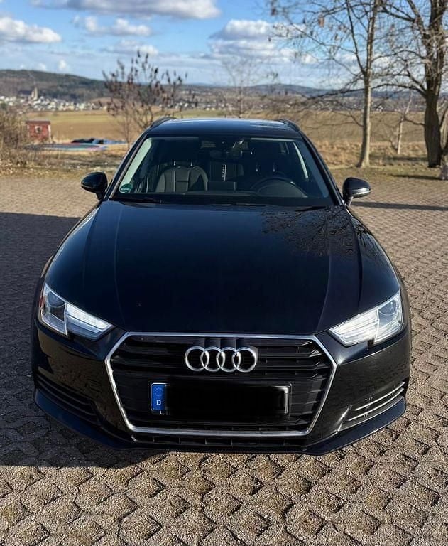 Gebraucht Audi A4 Design 150 PS (110 kW) 2018 Schwarz Kombi