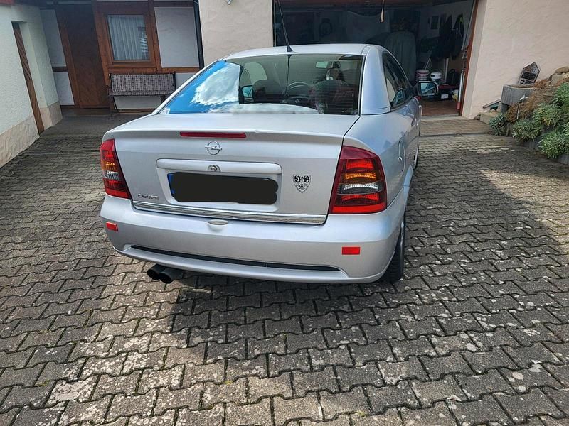 Gebraucht Opel Astra 125 PS (91 kW) 2005 Silber Coupé