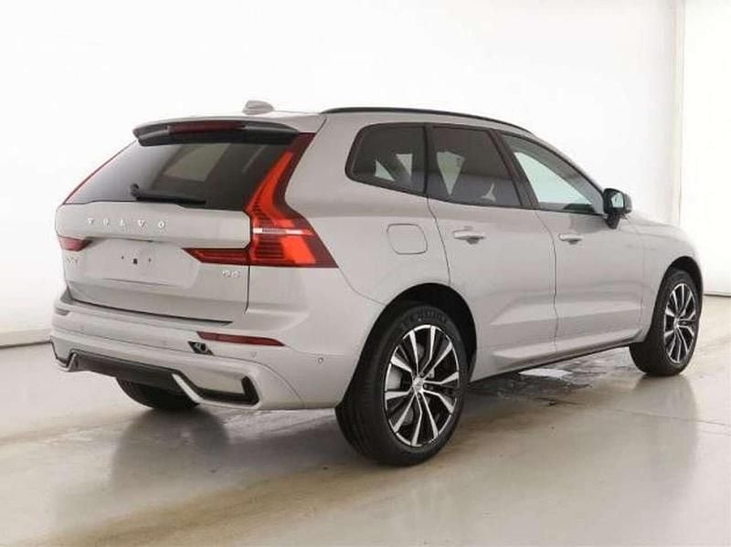 Gebraucht Volvo XC60 Plus 197 PS (144 kW) 2024 Grau SUV