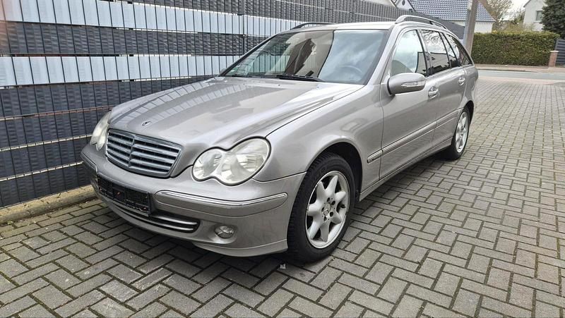 Gebraucht Mercedes C220 Elegance 150 PS (110 kW) 2005 Silber Kombi