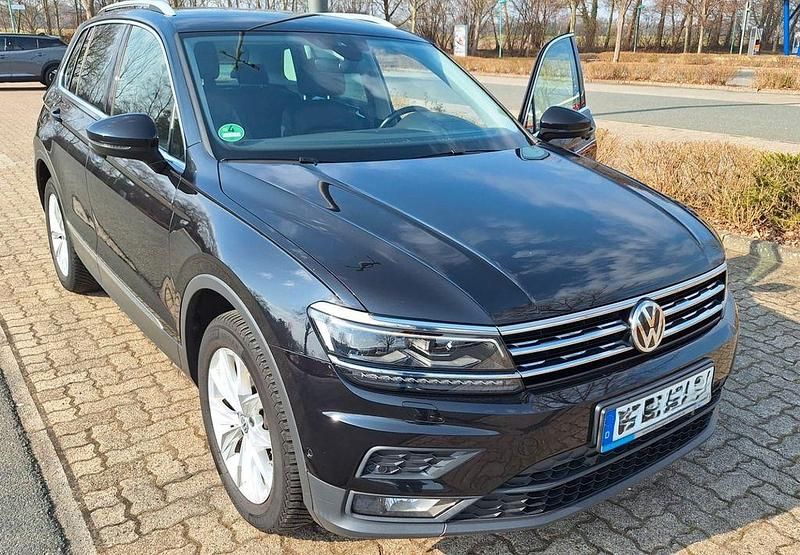 Gebraucht VW Tiguan 190 PS (139 kW) 2019 Schwarz SUV