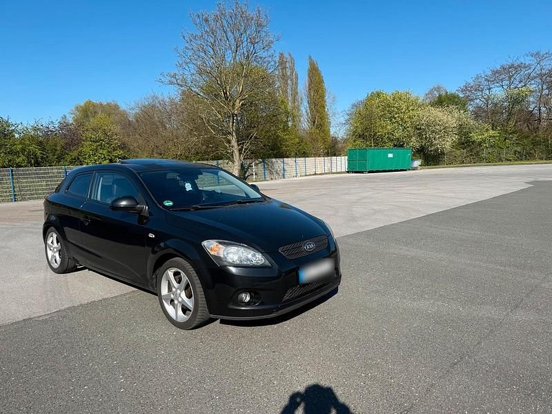 Gebraucht Kia Ceed 125 PS (91 kW) 2009 Schwarz Kleinwagen