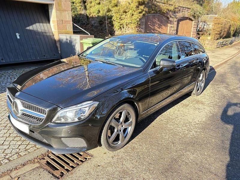 Schwarz Gebraucht 2015 Mercedes CLS250 Shooting Brake Kombi | 12.900 € (Guter Preis) - Bild 1/4