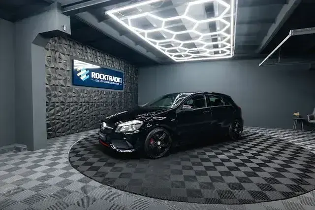 Gebraucht Mercedes A250 AMG 218 PS (160 kW) 2015 Schwarz Limousine