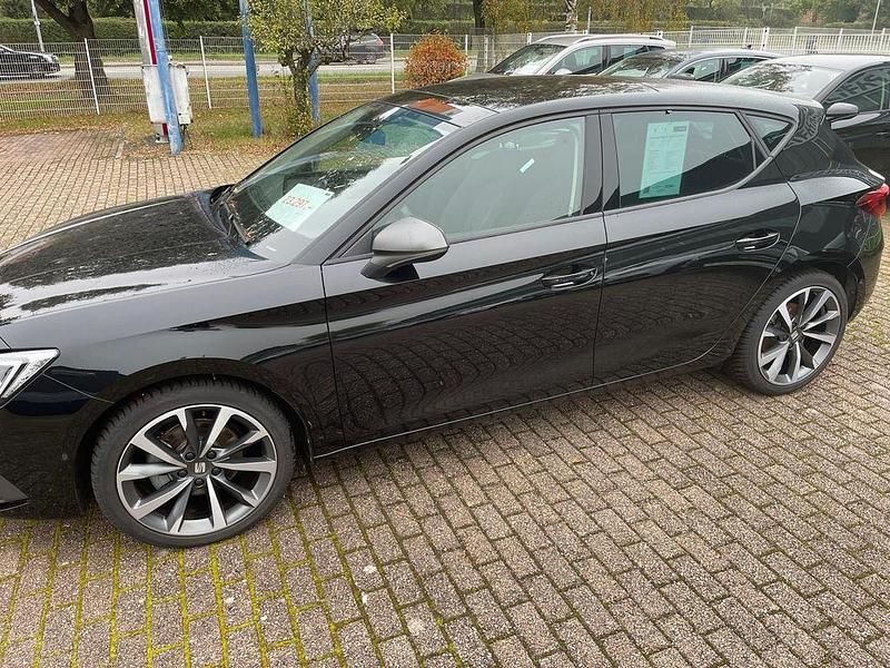 Schwarz Gebraucht 2020 Seat Leon FR Limousine | 16.900 € (Guter Preis) - Bild 1/4