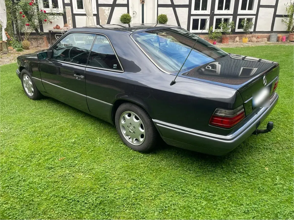 Gebraucht Mercedes E320 220 PS (161 kW) 1993 Schwarz Coupé
