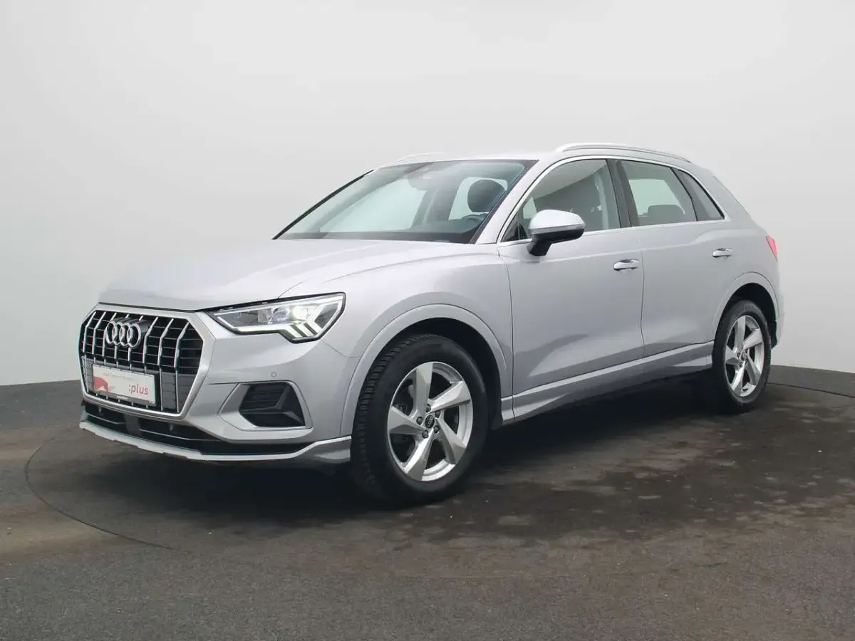 Gebraucht Audi Q3 Ambiente 150 PS (110 kW) 2022 Florettsilber metallic SUV
