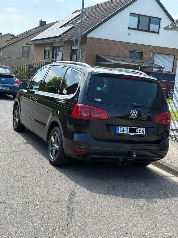 Gebraucht VW Sharan 116 PS (85 kW) 2013 Schwarz Van / Kleinbus