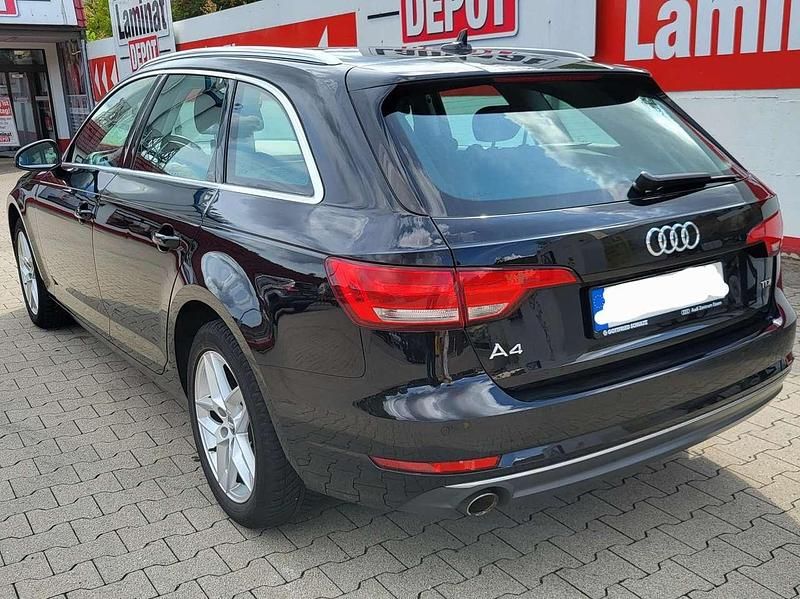 Gebraucht Audi A4 150 PS (110 kW) 2018 Schwarz Kombi