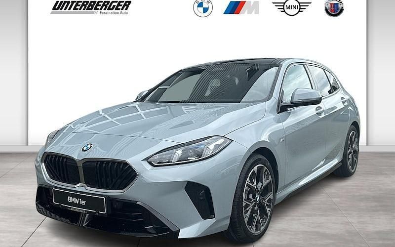 Grau Neu 2025 BMW 120 Shadowline Kleinwagen | 40.490 € (Fairer Preis) - Bild 1/4
