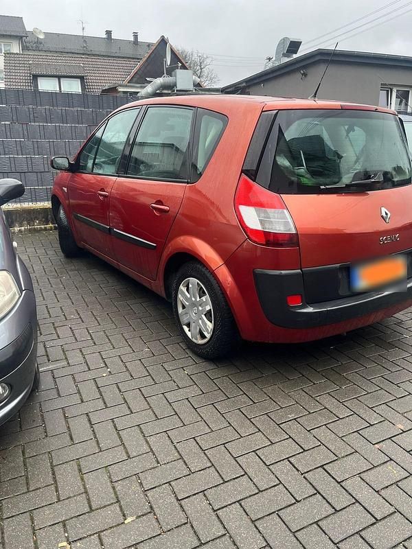 Używany Renault Scénic II 2005 Czerwony Minivan