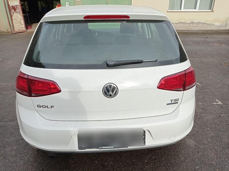 Gebraucht VW Golf VII 102 PS (75 kW) 2013 Weiß Kleinwagen