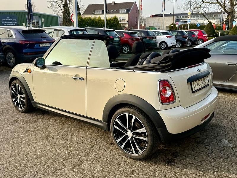 Gebraucht Mini One Cabriolet 170 PS (125 kW) 2014 Weiß Cabrio