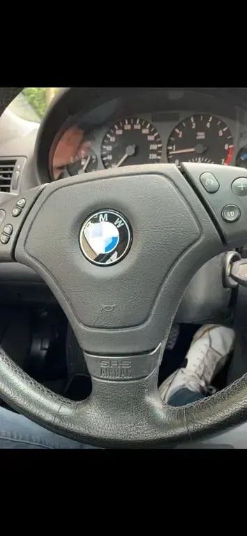Gebraucht BMW 320 150 PS (110 kW) 2000 Grün Limousine