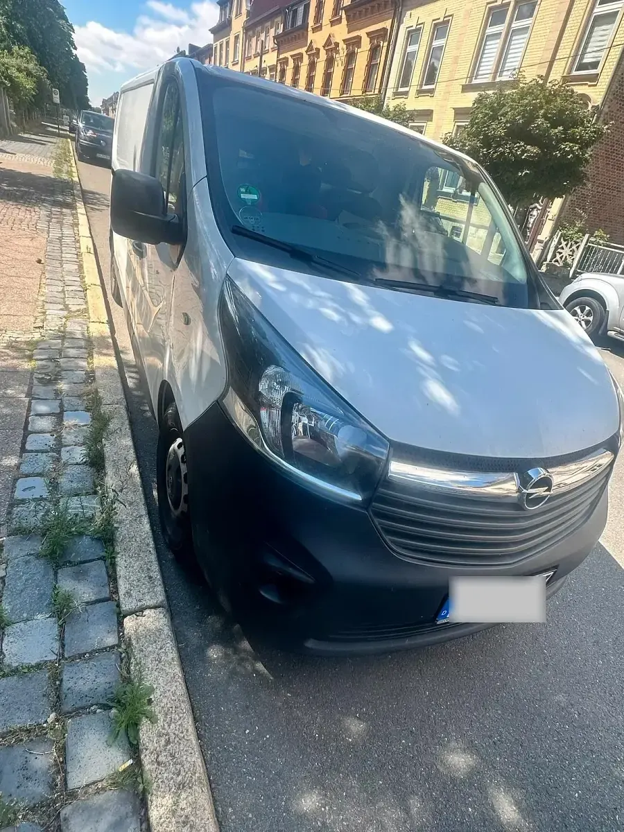 Gebraucht Opel Vivaro 2018 Weiß Van / Kleinbus
