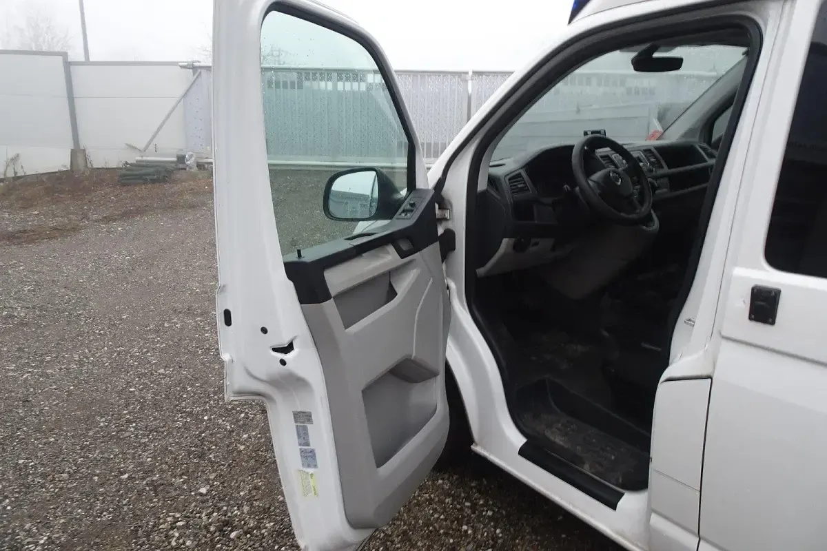 Gebraucht VW Transporter 150 PS (110 kW) 2018 Van