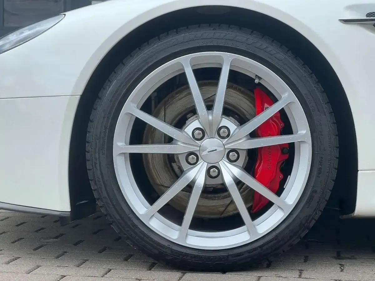 Occasion Aston Martin V8 426 ch (313 kW) 2017 Blanc Coupé
