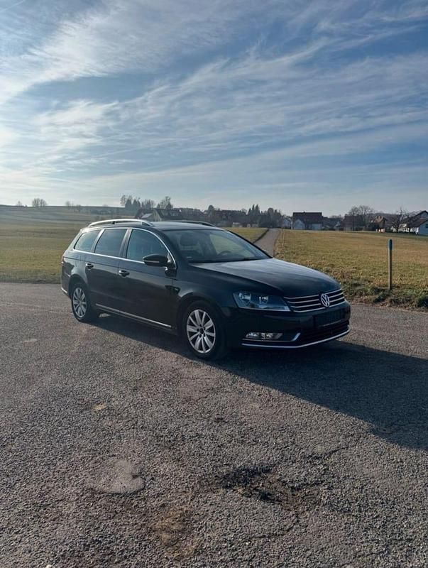 Gebraucht VW Passat 105 PS (77 kW) 2012 Schwarz Kombi