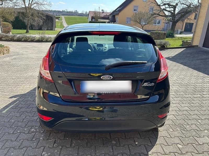 Gebraucht Ford Fiesta 82 PS (60 kW) 2013 Schwarz Kleinwagen