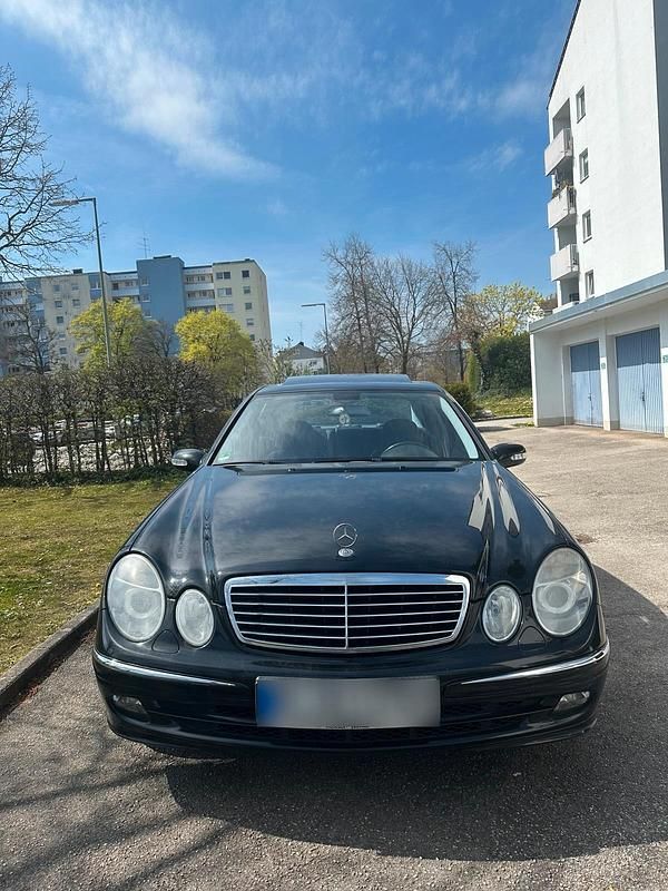 Gebraucht Mercedes E280 231 PS (169 kW) 2006 Schwarz Limousine
