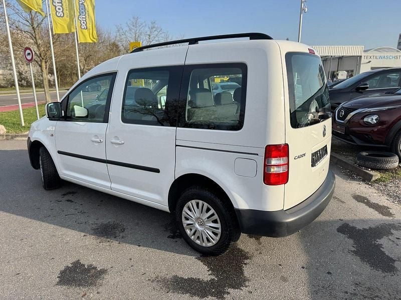 Gebraucht VW Caddy Trendline 102 PS (75 kW) 2014 Candyweiß Van / Kleinbus