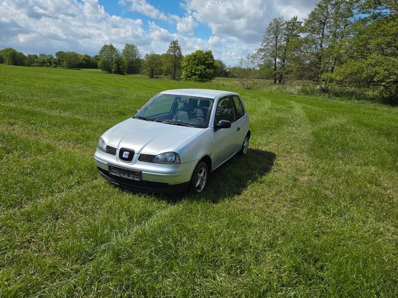 Silber Gebraucht 2004 Seat Arosa Prima Kleinwagen | 1.300 € (Fairer Preis) - Bild 1/4