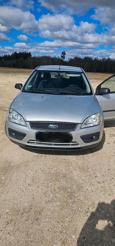 Second-hand Ford Focus 101 CP (74 kW) 2005 Argintiu Break