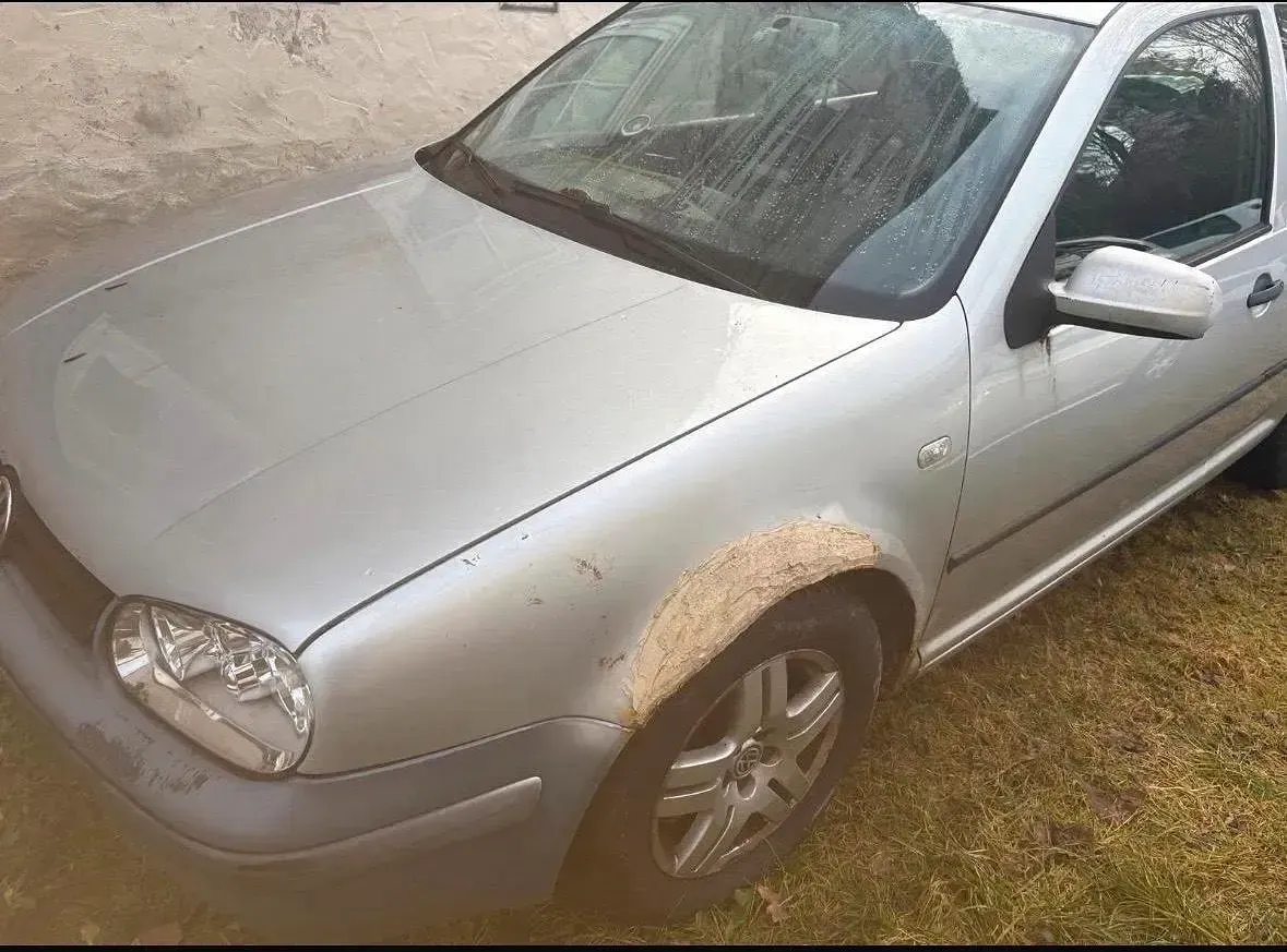 Gebraucht VW Golf IV 85 PS (62 kW) 2003 Silber Kleinwagen