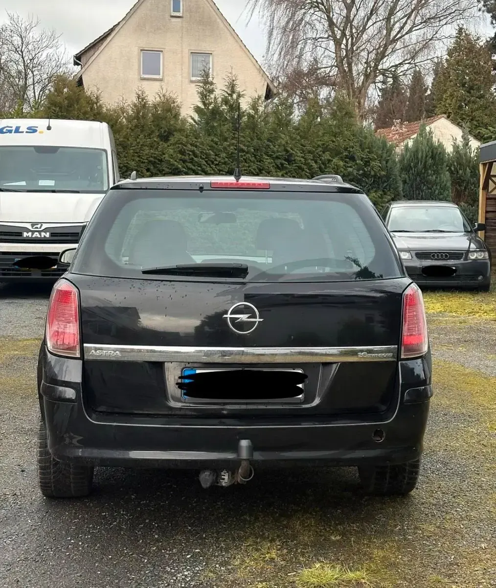 Gebraucht Opel Astra 105 PS (77 kW) 2005 Schwarz Kombi