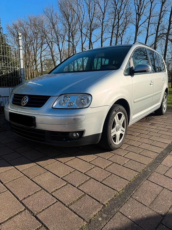Gebraucht VW Touran 140 PS (102 kW) 2004 Grau Van / Kleinbus
