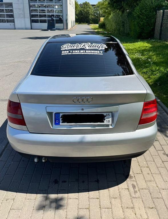 Gebraucht Audi A4 Performance 90 PS (66 kW) 2000 Silber Limousine