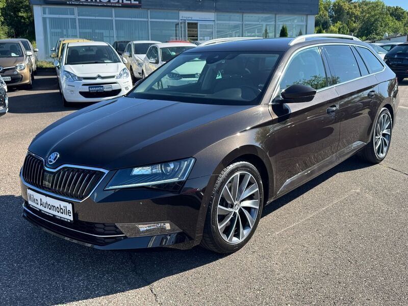 Braun Gebraucht 2016 Skoda Superb LAURIN & KLEMENT Kombi | 15.200 € (Fairer Preis) - Bild 1/4