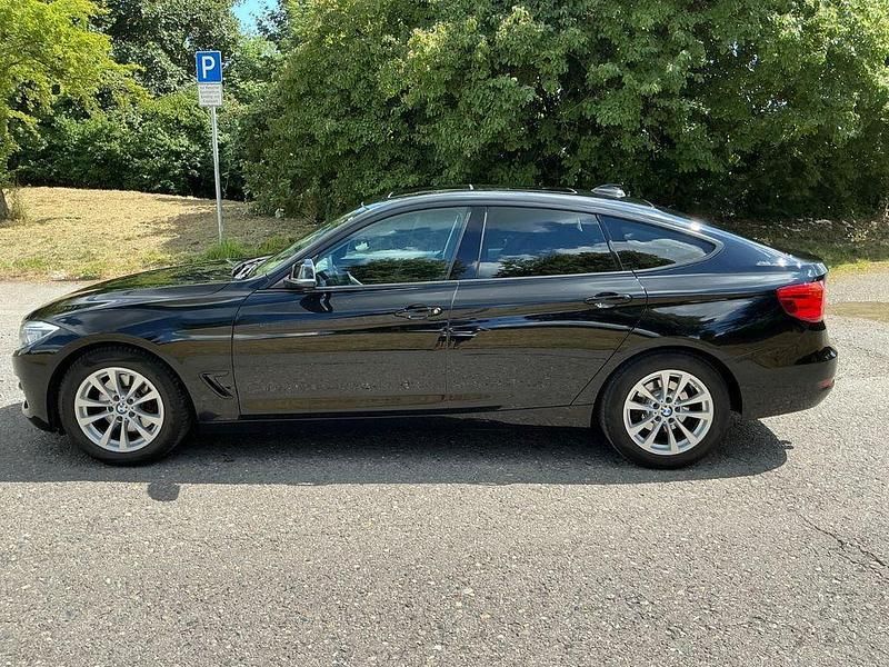 Schwarz Gebraucht 2015 BMW 325 Gran Turismo Limousine | 11.700 € (Superpreis) - Bild 1/4