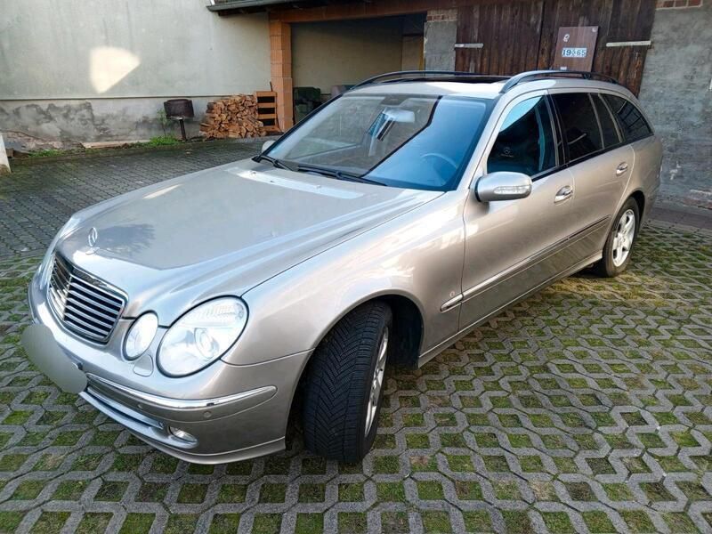 Gold Gebraucht 2004 Mercedes 220 Kombi | 6.000 € - Bild 1/4