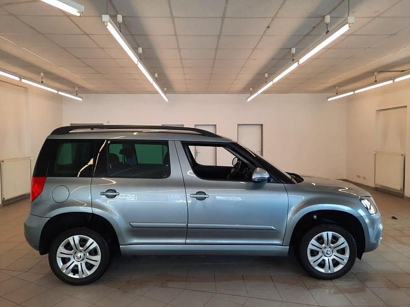 Gebraucht Skoda Yeti Cool Edition 110 PS (80 kW) 2016 Grau SUV