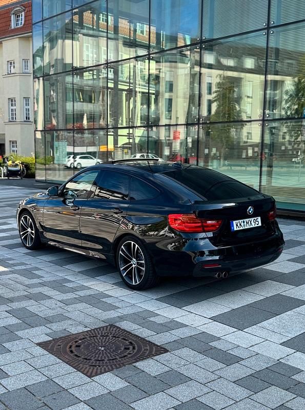 Gebraucht BMW 330 Gran Turismo M Sport 258 PS (189 kW) 2016 Schwarz Limousine