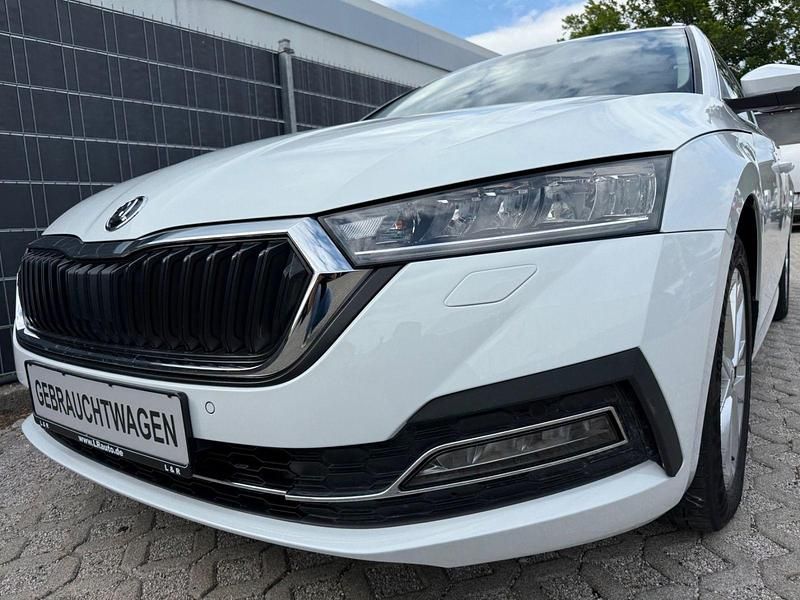 Weiß Gebraucht 2021 Skoda Octavia Kombi | 21.400 € (Fairer Preis) - Bild 1/4