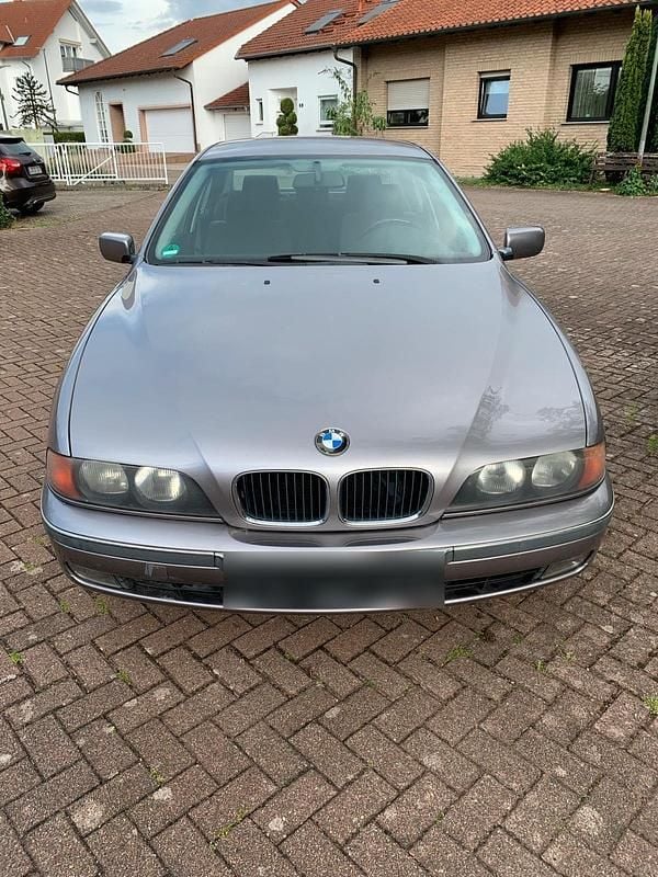 Silber Gebraucht 1998 BMW 523 Limousine | 4.200 € (Fairer Preis) - Bild 1/4