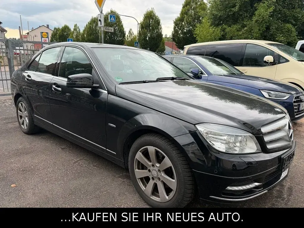 Gebraucht Mercedes C220 Avantgarde 170 PS (125 kW) 2011 Schwarz Limousine