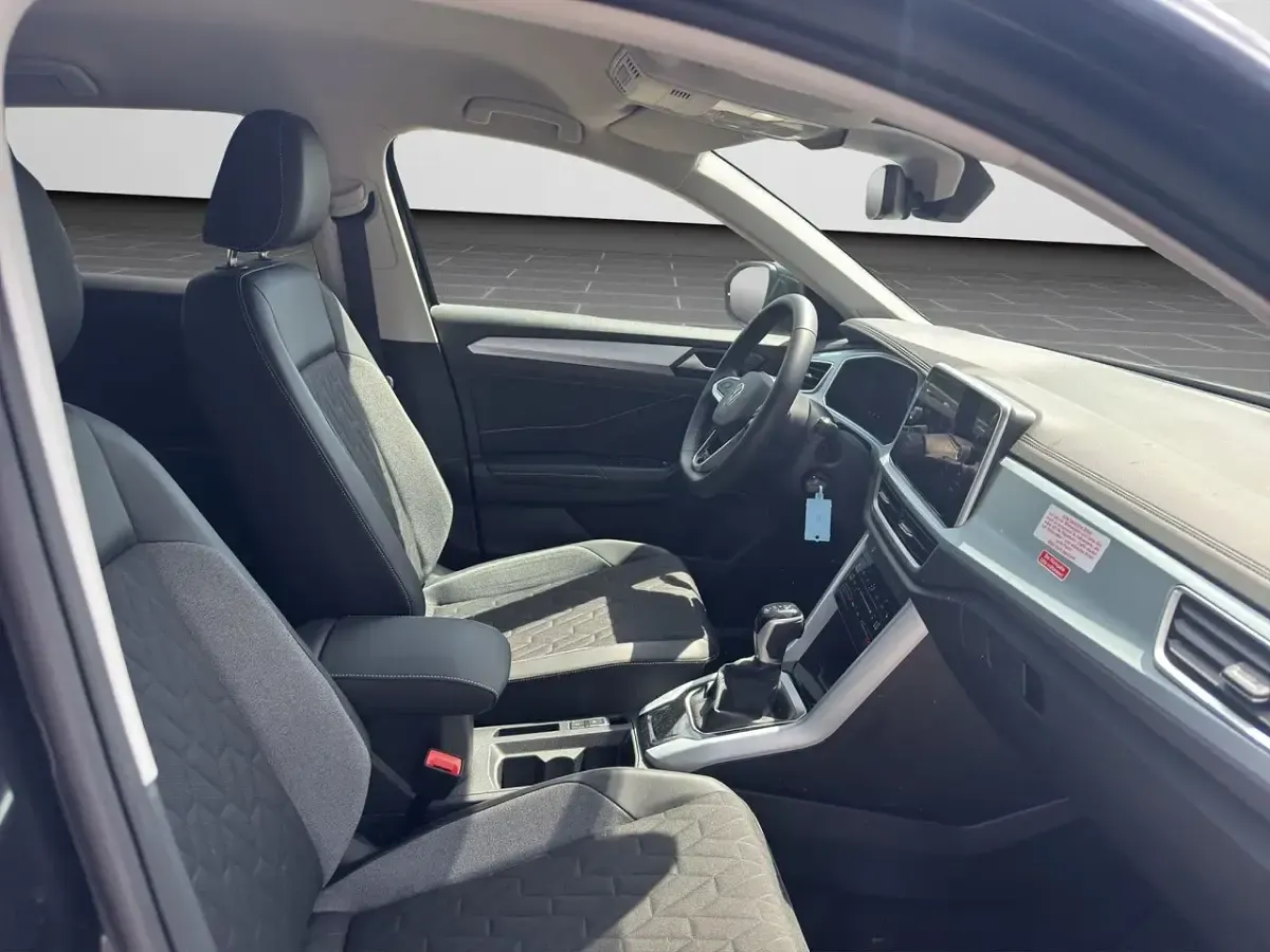 Gebraucht VW T-Roc 150 PS (110 kW) 2025 Grenadillschwarz metallic (metallic) SUV