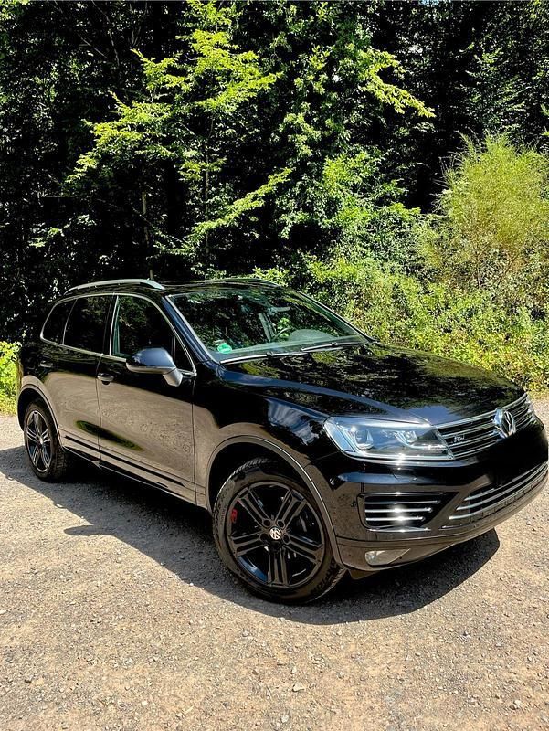 Schwarz Gebraucht 2016 VW Touareg R-line SUV | 27.500 € - Bild 1/4