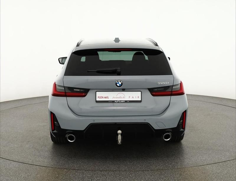 Neu BMW 320 M Sport 184 PS (135 kW) 2025 Grau Kombi