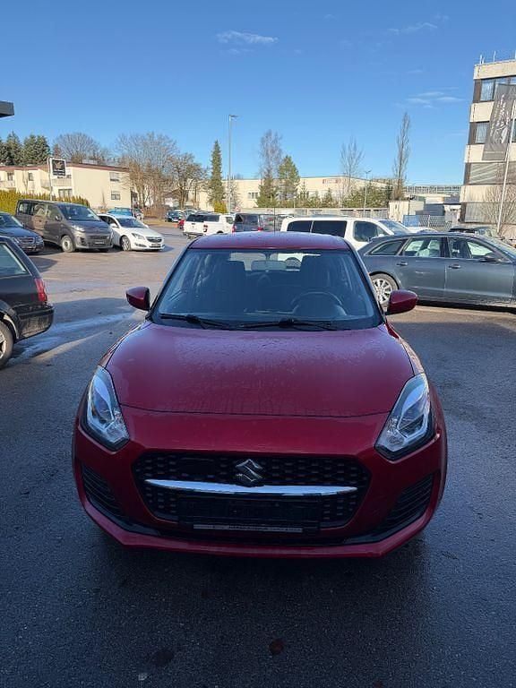 Rot Gebraucht 2021 Suzuki Swift Club Limousine | 9.990 € (Guter Preis) - Bild 1/4