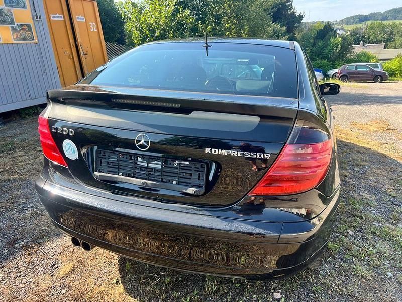 Gebraucht Mercedes C200 163 PS (119 kW) 2004 Schwarz Coupé