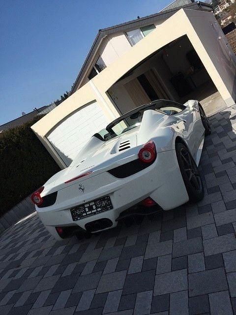 Gebraucht Ferrari 458 570 PS (419 kW) 2012 Weiß Cabrio