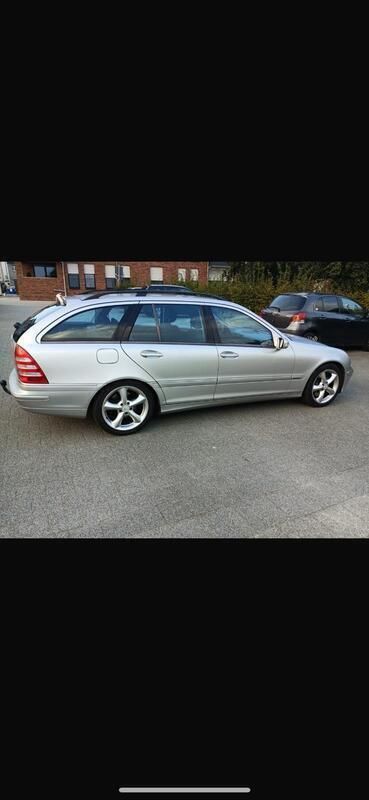 Silber Gebraucht 2003 Mercedes C180 Avantgarde Kombi | 2.500 € (Fairer Preis) - Bild 1/4