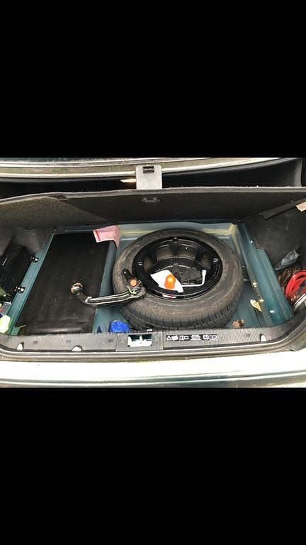 Second-hand Mercedes E320 224 CP (164 kW) 1997 Verde Berlinǎ