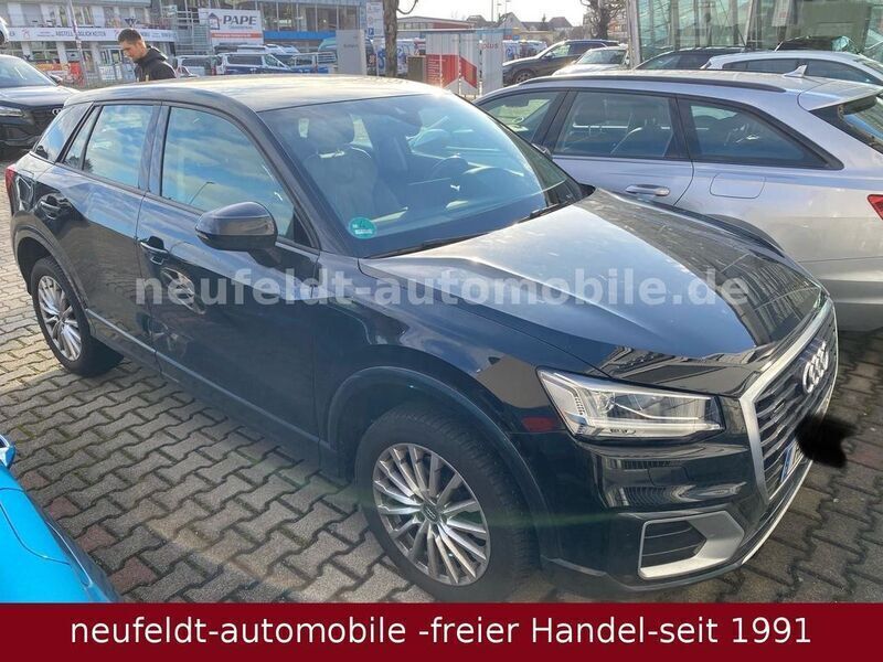 Mythosschwarz metallic Gebraucht 2018 Audi Q2 Design SUV | 19.990 € (Fairer Preis) - Bild 1/4