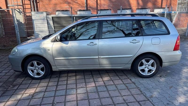 Gebraucht Toyota Corolla Executive 110 PS (80 kW) 2005 Silber Kombi